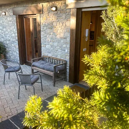 Apartament Cal Gatesques 3 *